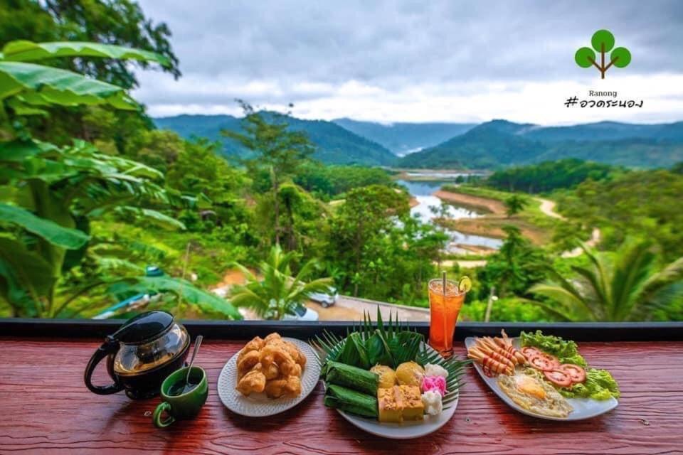 Baanhatsompaen Homestay Ранонг Экстерьер фото